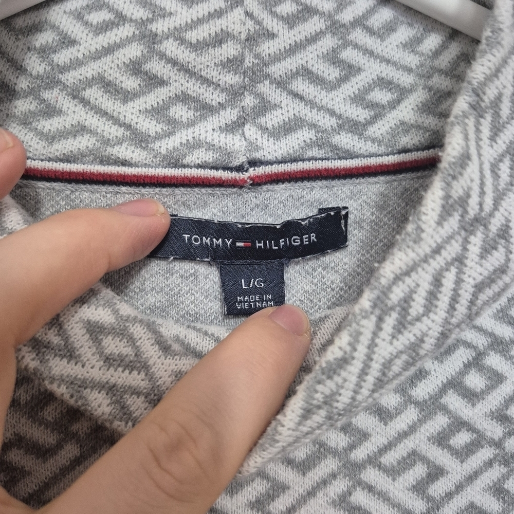 Tommy Hilfiger Womens Preppy Grey Monogram Mock Neck Sweater – Size Large - Picture 4 of 6